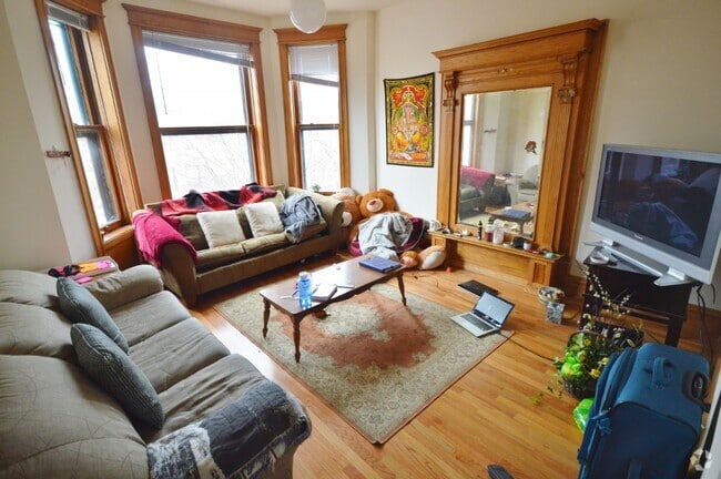 Building Photo - 3724 N Fremont St Rental
