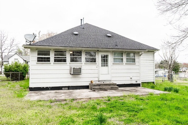 Photo - 407 W Wheeler St