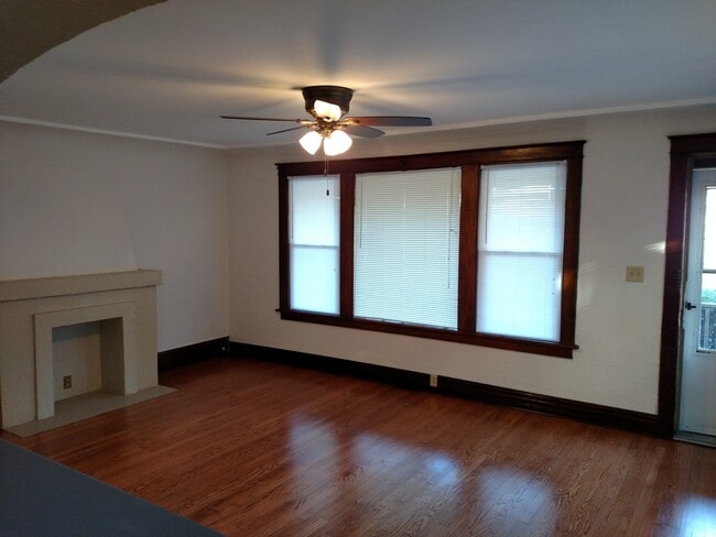 Living Room - 1031 Arthur Ave Unit 1031