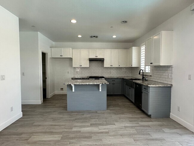 Photo - NW Visalia Home Coming Soon!