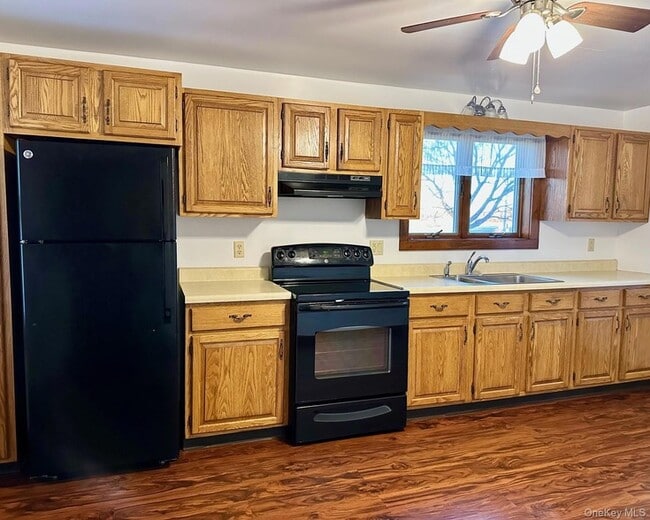 Photo - 273 Round Hill Rd