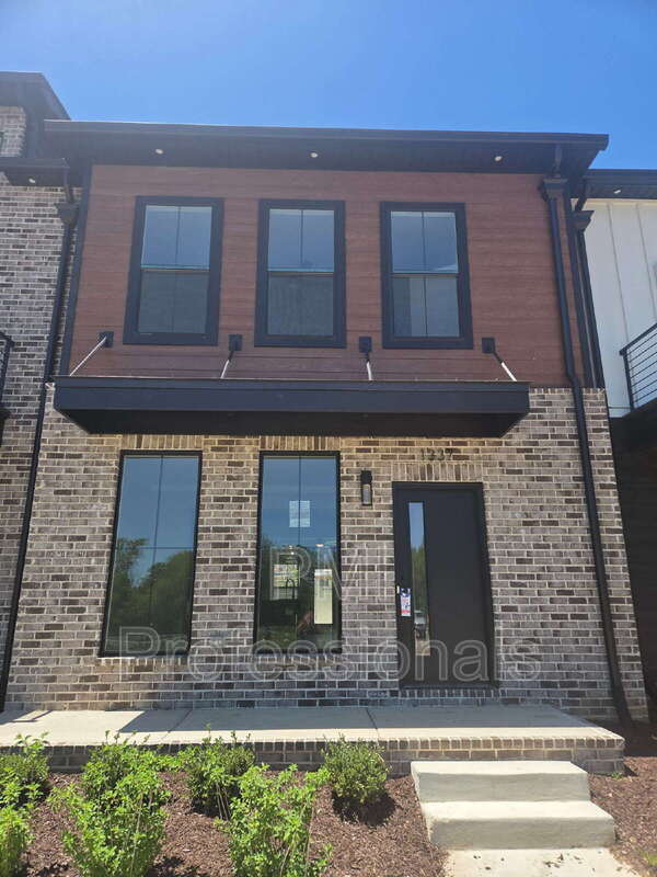 Building Photo - 1337 Rebecca Johns Dr