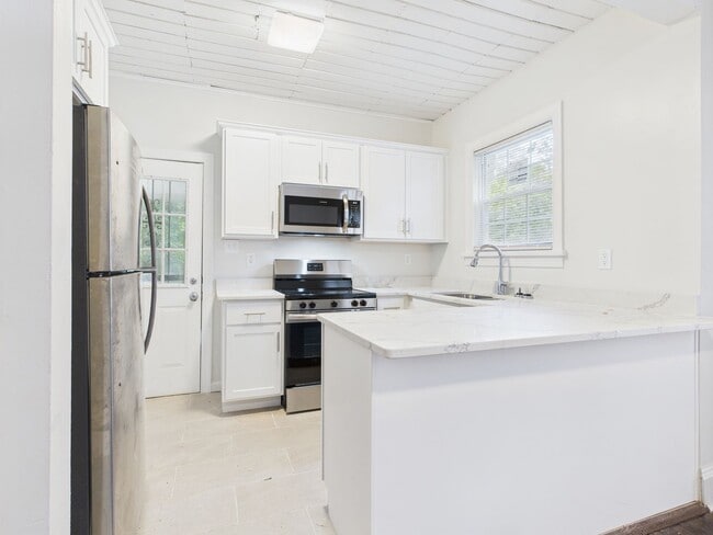 Building Photo - 2304 Concord Ave