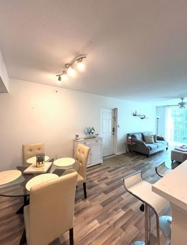 Photo - 713 Villa Cir Unidad 713