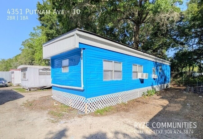 Photo - 4351 Putnam Ave