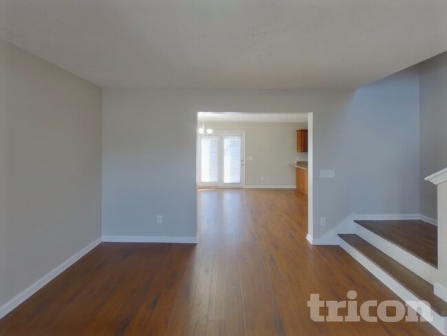 Photo - 916 Coolidge Ct