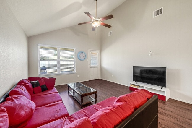 Building Photo - 1345 Lariat Rdg Trl Unit SI ID1603440P