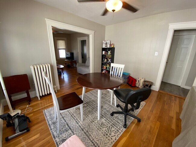 Photo - 21 Century St Unidad 2