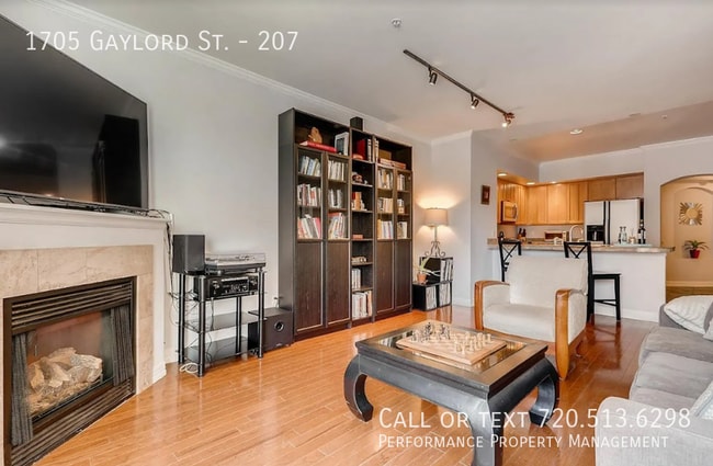 Building Photo - 1705 N Gaylord St Rental