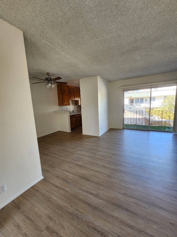 Photo - 4350 Troost Ave Unidad 12