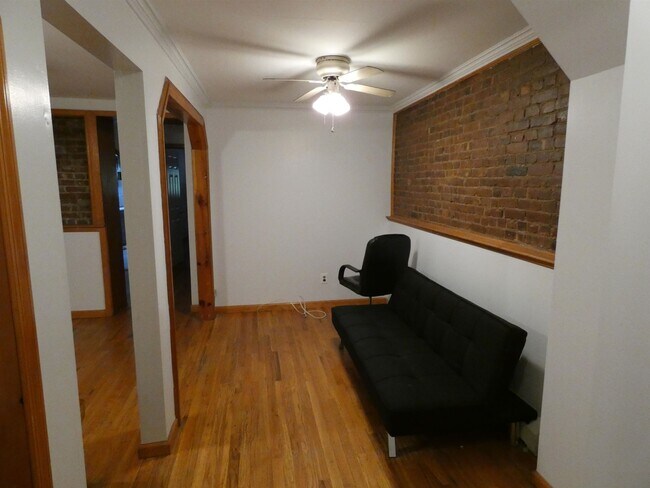 Photo - 936 WILLOW Ave Unit B