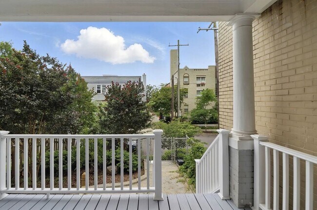 Photo - Lovely 4br/2bth home w/parking in Petworth - Priced to rent ASAP!