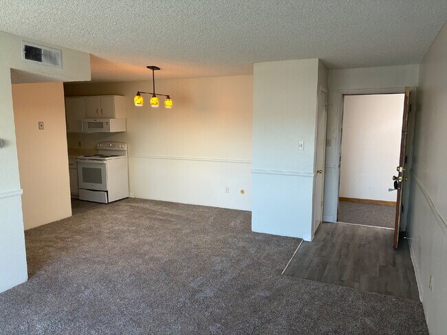 Photo - "Spacious 2BR/2BA Condo in North Boulder –... Unidad 206