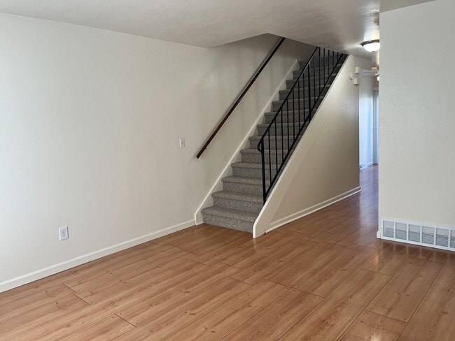 15761 E 13th Pl