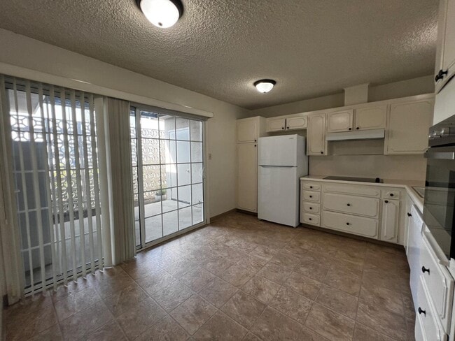 Photo - 2450 14th Ave