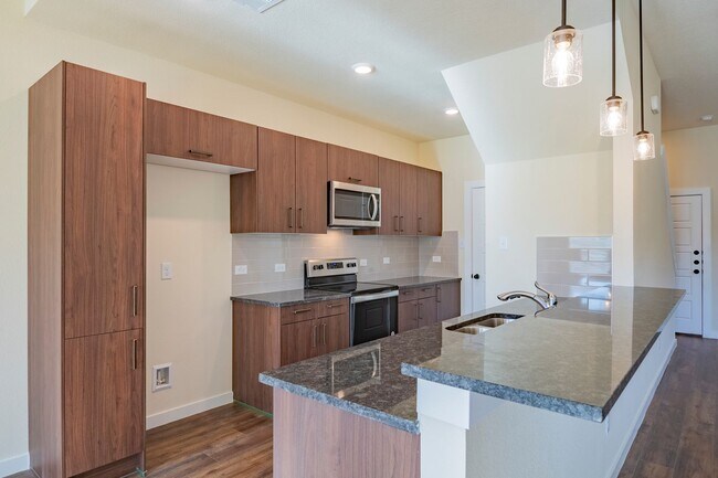Photo - AVAILABLE NOW! GORGEOUS 4 BEDROOM DUPLEX LOCATED IN MIDLOTHIAN ISD!