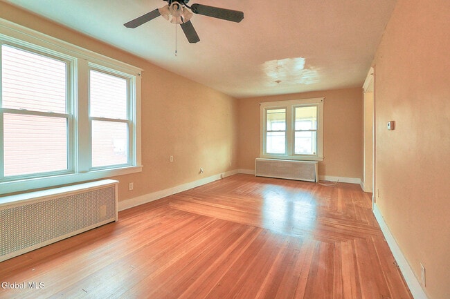 Photo - 1369 Santa Fe St