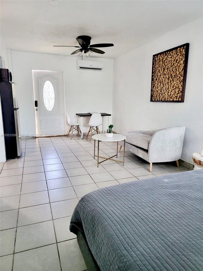 Photo - 3405 W Lake Pl