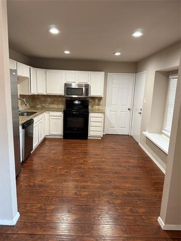 Photo - 504 Scarlet Oak Dr