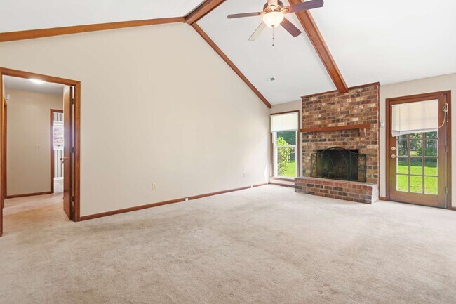 617 Longleaf Rd