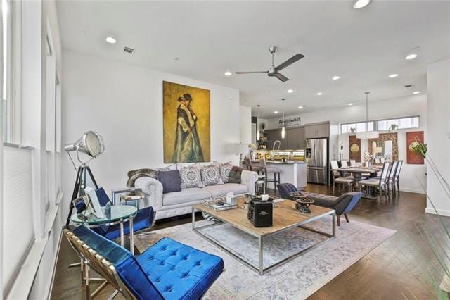 Building Photo - 1911 Summit Ave