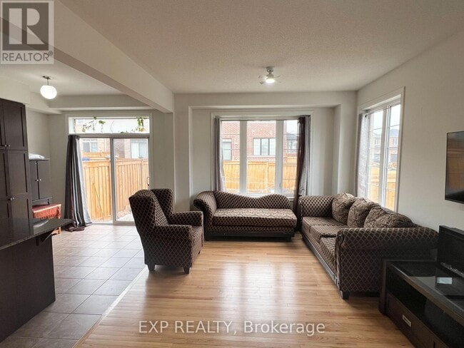 Photo - 2 Littlewood Dr