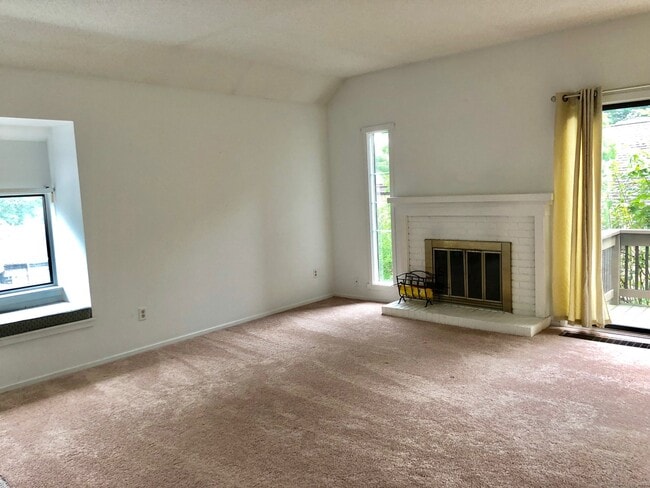 Photo - 61 Heritage Vlg Unidad B