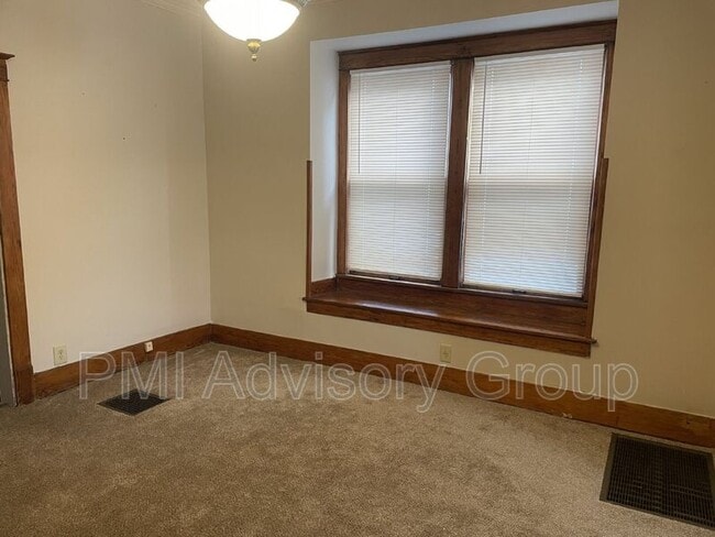 Photo - 1000 SW College Ave