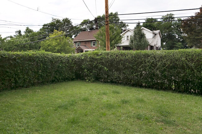 Photo - 1858 Shaw Ave Unit 1858