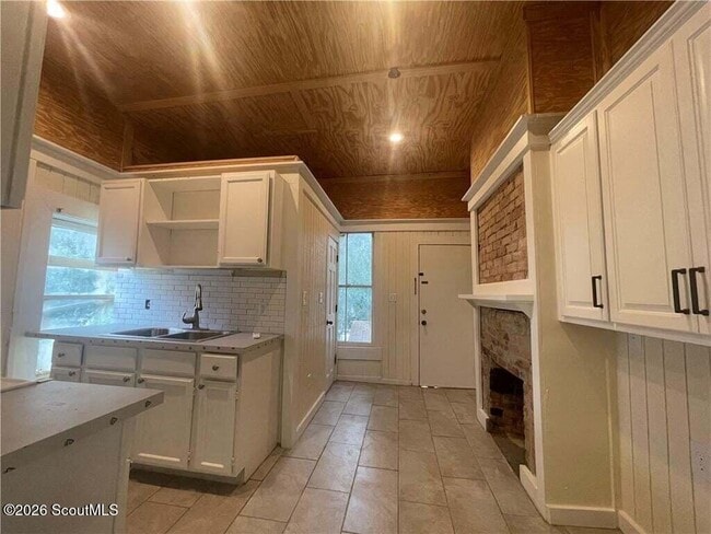 Photo - 2129 Union St