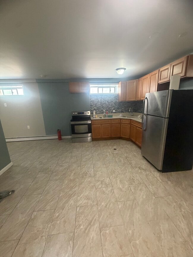 Photo - 14738 Springfield Ln Unidad Lower level