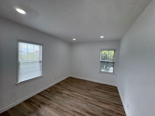 Photo - 1802 Ocean Park Blvd