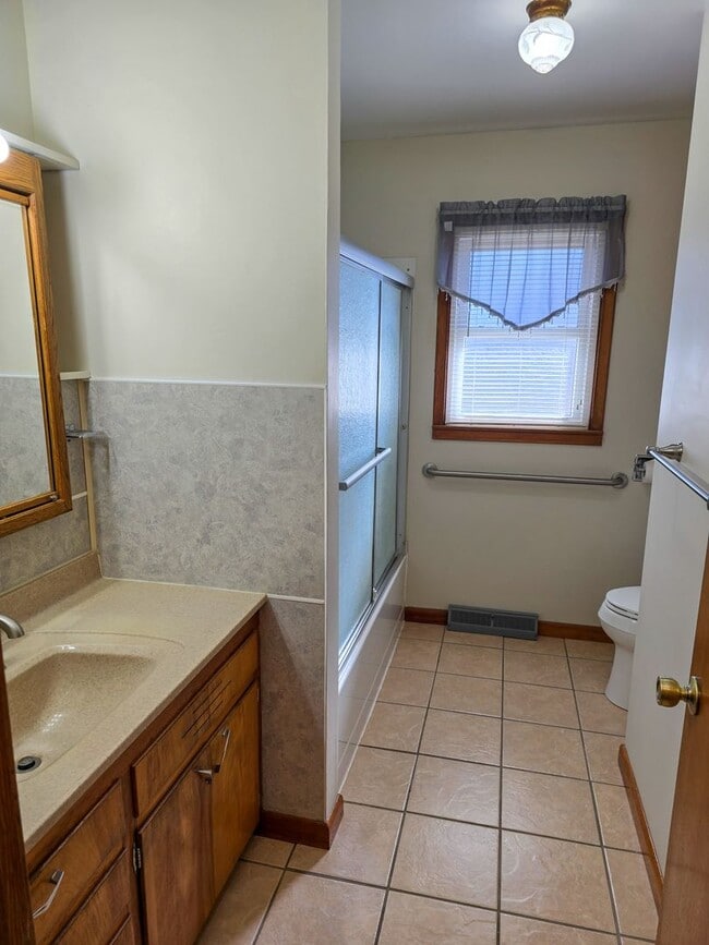 Photo - 1605 Grand Ave