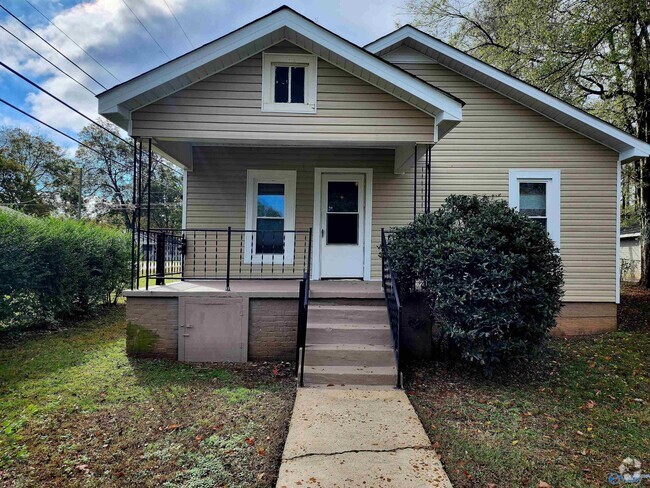 Building Photo - 1426 Stevens Ave NE Rental