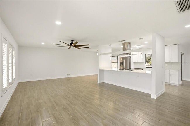 Photo - 176 N Waterway Dr NW