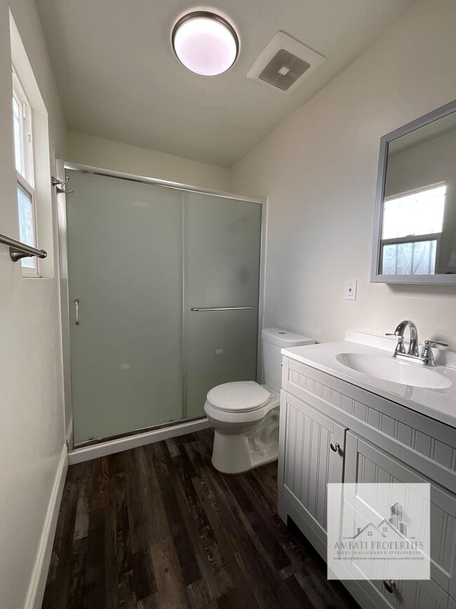 3074 E Terrace Ave Unidad Terrace  Studio