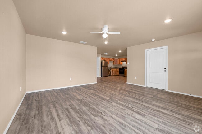 Redwood - 3 beds, 2 baths, 1,200 sq ft