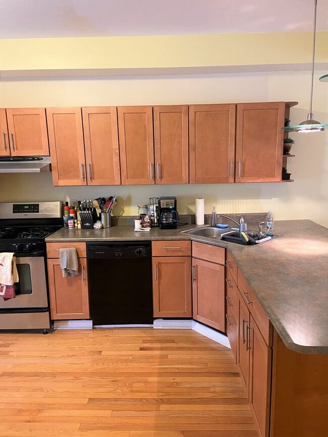 Photo - 5552 Avondale Pl Unit #1