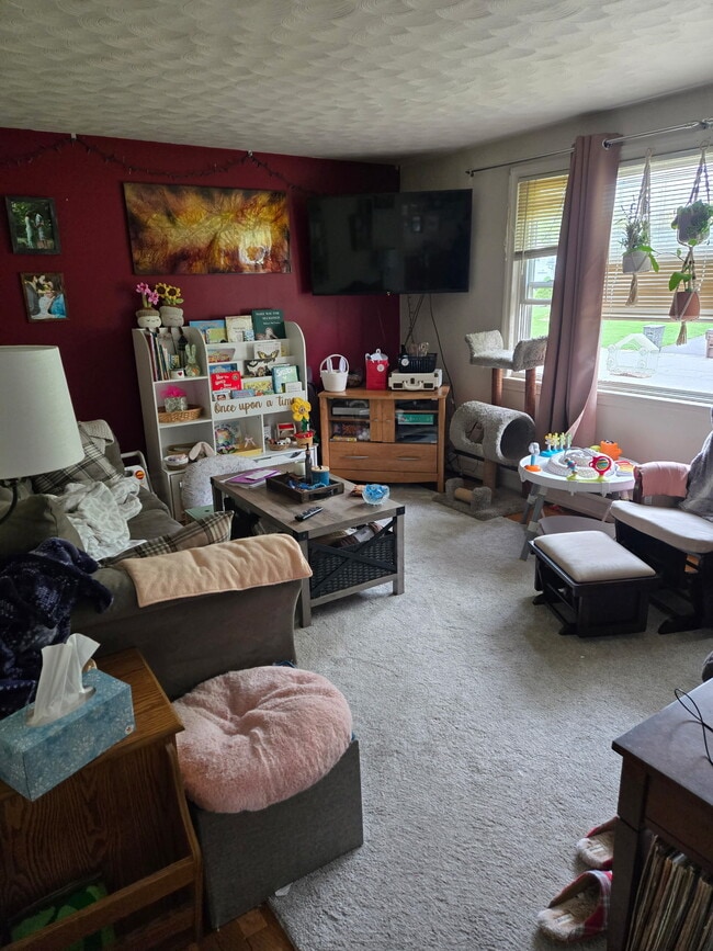 24 Carriage Dr Unit Includes All Utilities