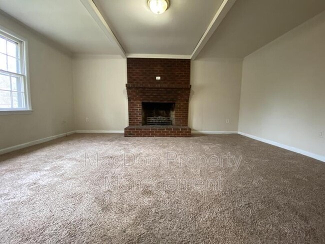 Photo - 712 Payton Dr