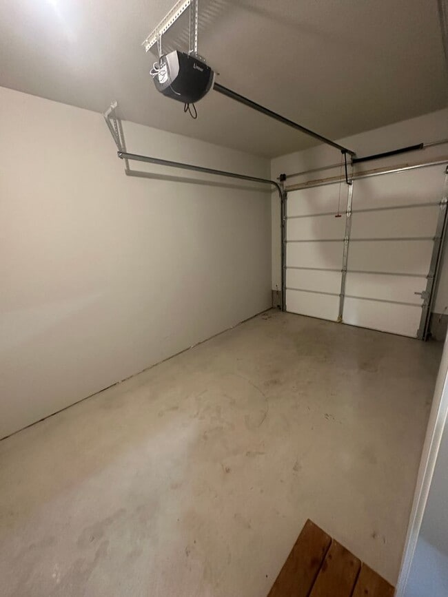 Photo - Newer low maintenance duplex in highly desired Camas area w/ great schools!