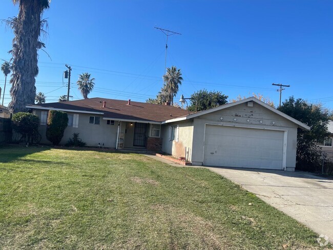 Building Photo - 3 Bedroom 2 Bath Home in Sacramento Availa...