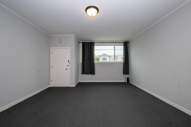 Building Photo - 2602 45th Ave Unit 2602