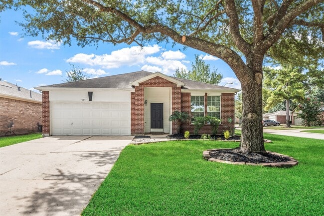 Building Photo - 923 Shirefield Ln