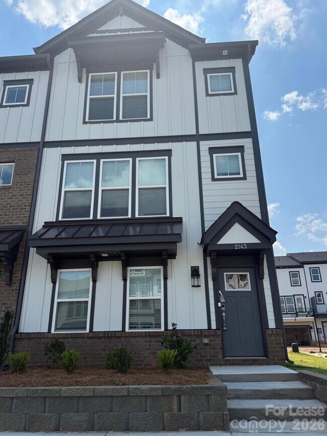 Photo - 2143 Hawksworth Ln