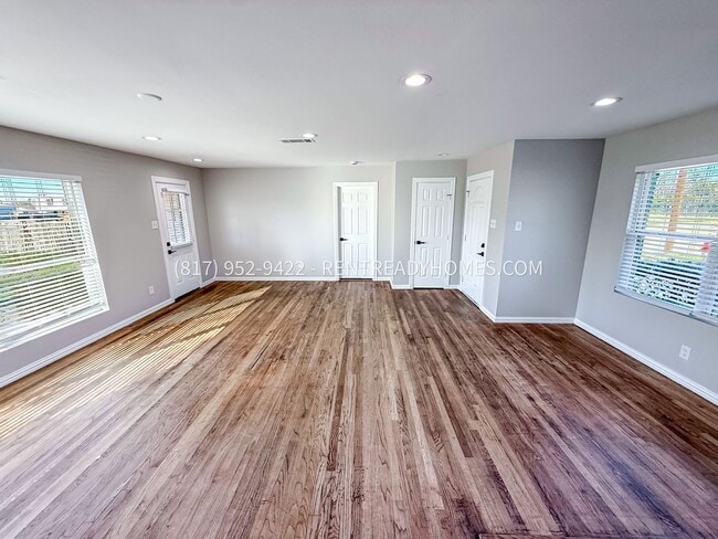 Photo - 6700 Reeves St