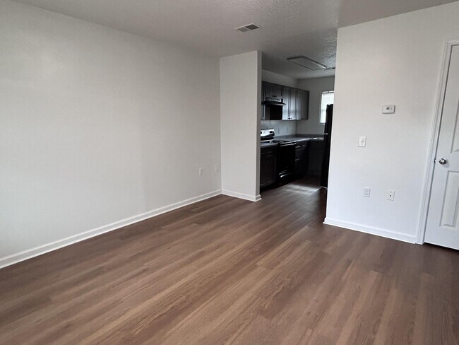 Photo - 47 Driftwood Cir