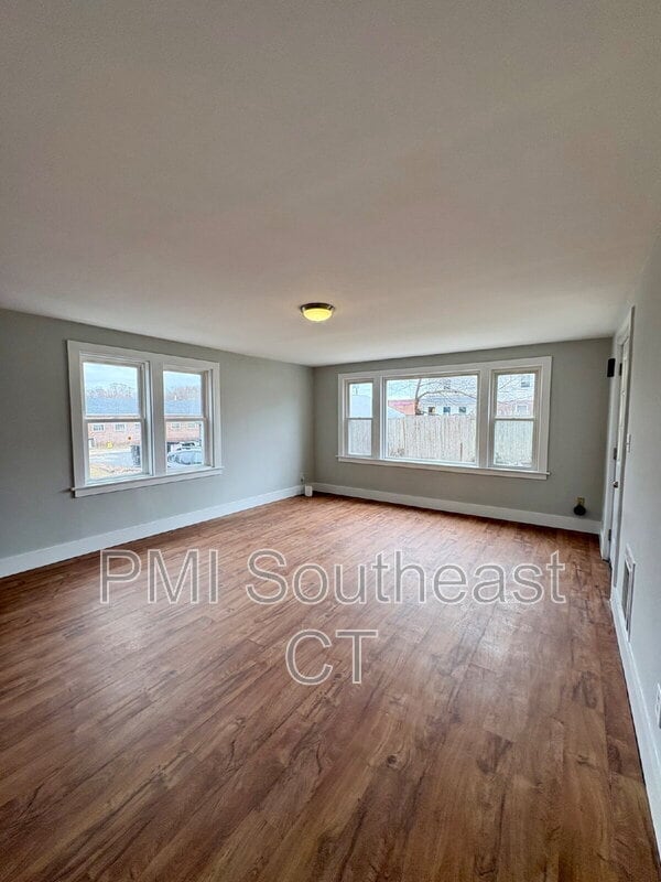 Photo - 41R Boston Post Rd Unit 1