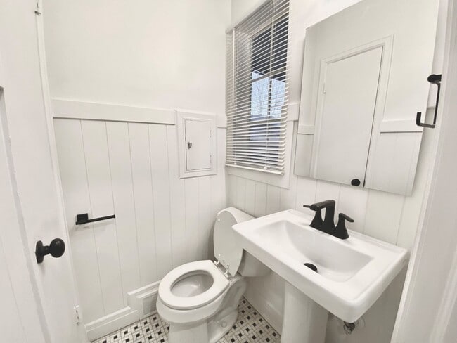 Photo - PRE-LEASING