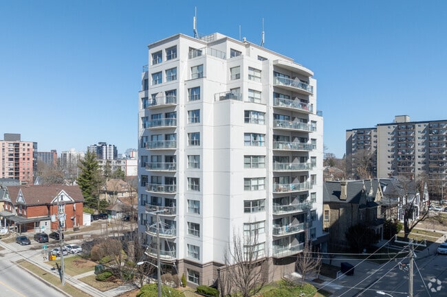 Building Photo - 544 Talbot